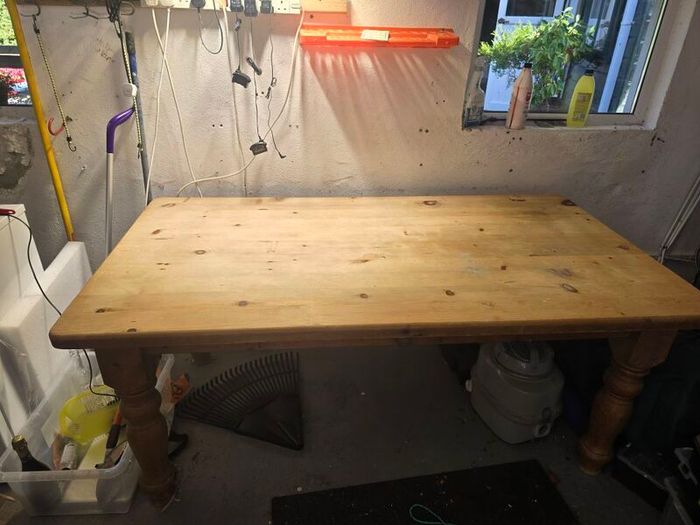 Table 6ft X 39 Inch. 31.5 In High.