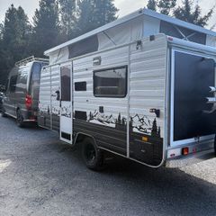 Unique 6-berth Austrailian Rapido caravan
