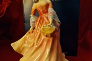 Royal Doulton Figurine "Summer Scent"