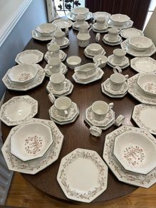 Johnson dinner service