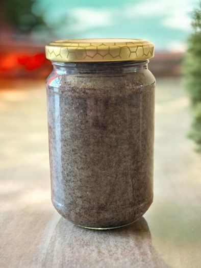 Poppy Seeds-Infused Raw Wildflower Honey