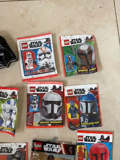 Lego Starwars bags and tins