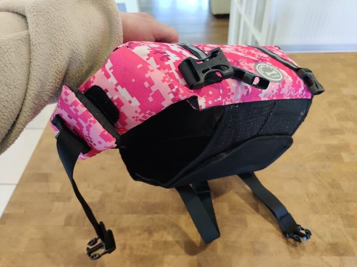 Dog life jacket