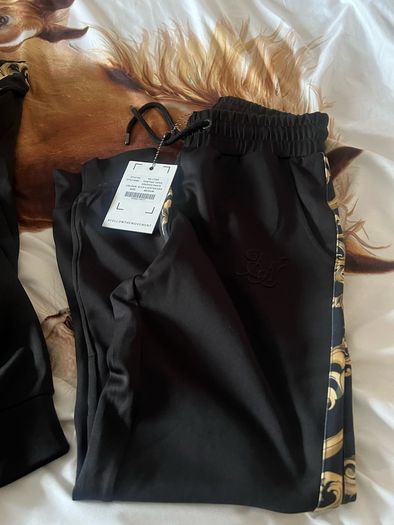 Mens  BNWT tracksuit size M