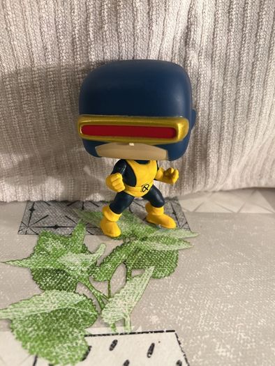 Marvel Comics 80 th Cyclops X-men funko pop ( no box )