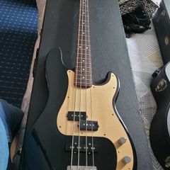 Fender Precision Bass Special Deluxe series Guitar