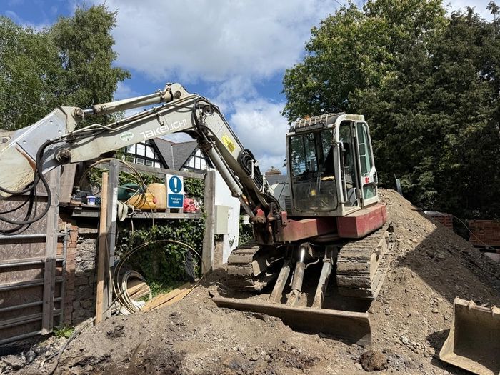 Takeuchi 8 Tonne split boom excavator