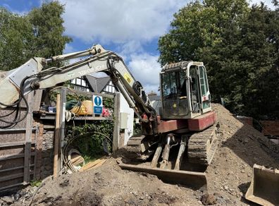Takeuchi 8 Tonne split boom excavator