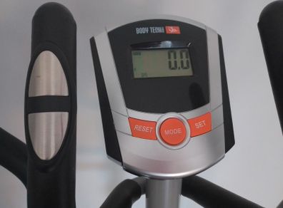 Cross trainer