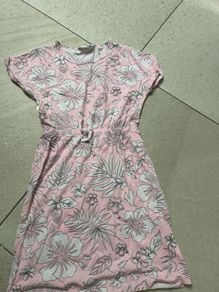 pink dress