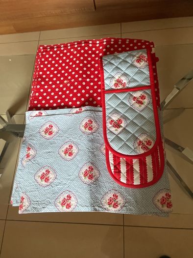 tablemats x 8