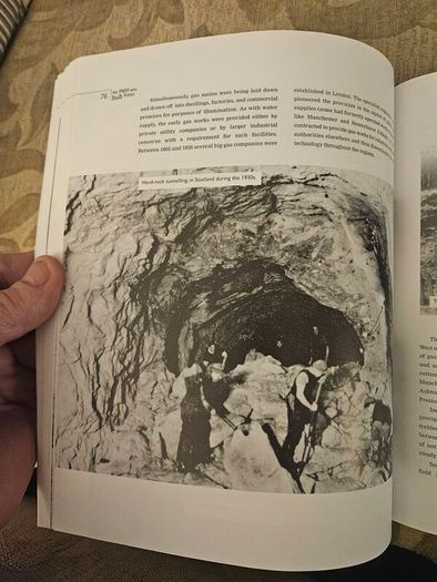 The Men Who Built Britain. A History Of The Irish Navvy. By Ultan Cowley. First Edition Large Volume Hardback With Dustjacket In Good Condition.  See Photos For Same.