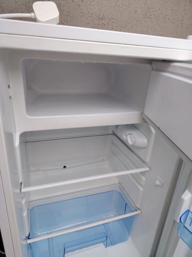 Under counter fridge