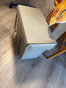 Cupboard bin