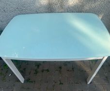Dining table & chairs