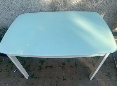 Dining table & chairs