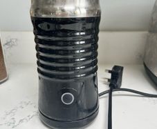 Milk warmer