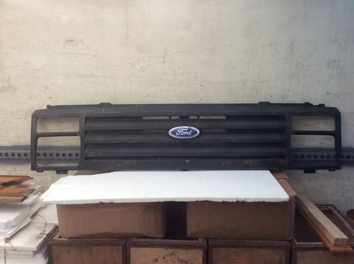 Vintage Ford Cargo parts