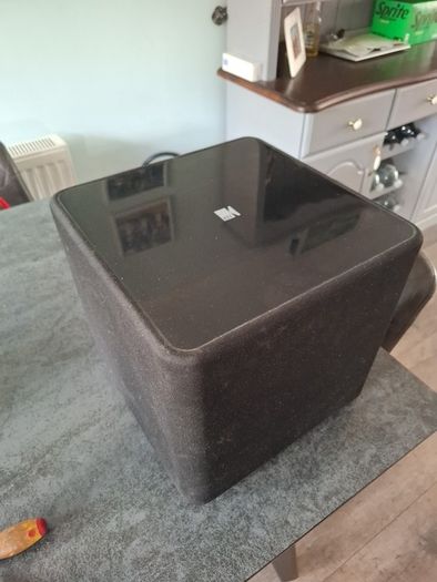 Kef Cube sub