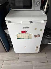 under counter fridge