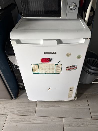 under counter fridge