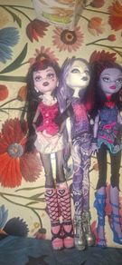 Monster high dolls bundle