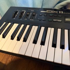 Yamaha DX11 Programmable Algorithm Synthesizer 1988 - Black