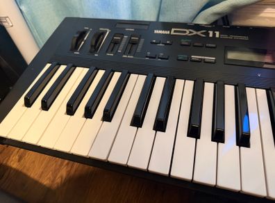 Yamaha DX11 Programmable Algorithm Synthesizer 1988 - Black