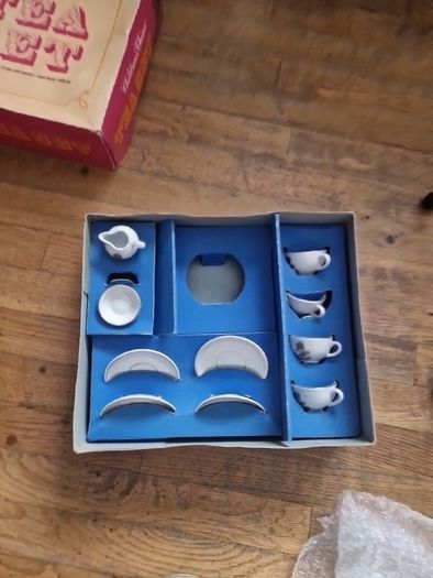 vintage children's teaset