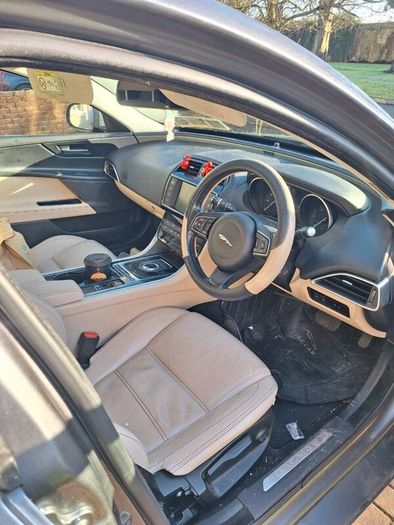 Automatic Jaguar XE