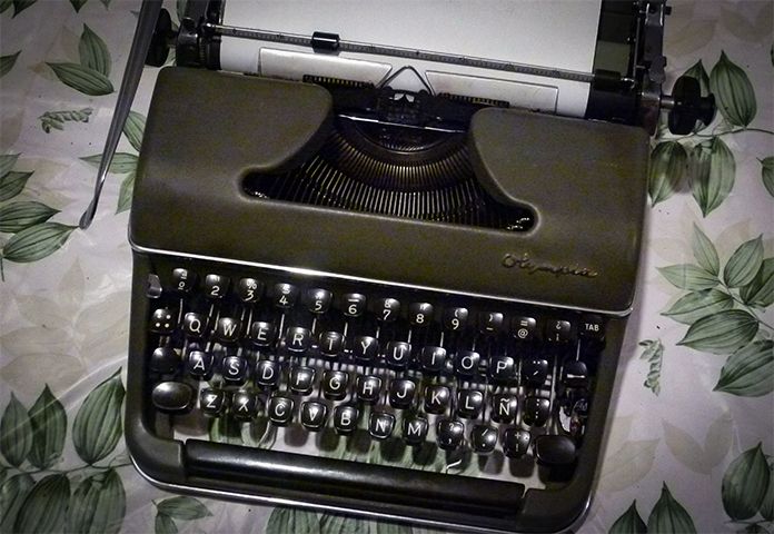 OLYMPIA SM3 typewriter working order