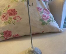 ShabbyChic Small Wreath Stand !!
