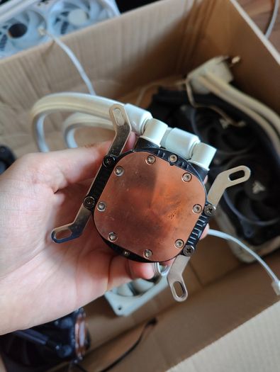 240mm / 360mm Aio Liquid Coolers > Incomplete / Minor Rgb Issues