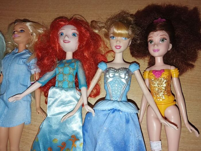 Barbie and Disney dolls bundle