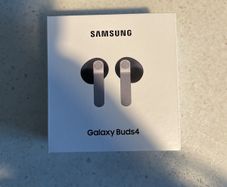 Samsung Galaxy Buds 4 (Sealed)