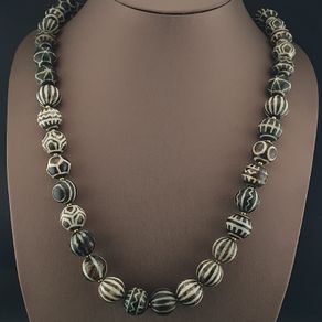 Ancient Burmese Pumtek Pyu Petrified Wood Beads Necklace