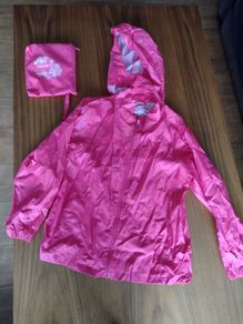 Raincoats, Mac in a Pac