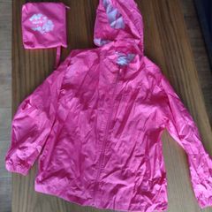 Raincoats, Mac in a Pac