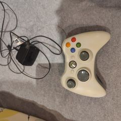 Xbox 360 controller, battery pack + charger