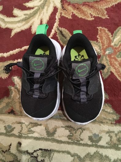 Nike Runners size EU-19,5  UK-3,5