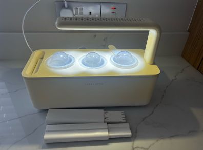 Click & Grow Smart Garden 3 Indoor Herb Garden Fully Working