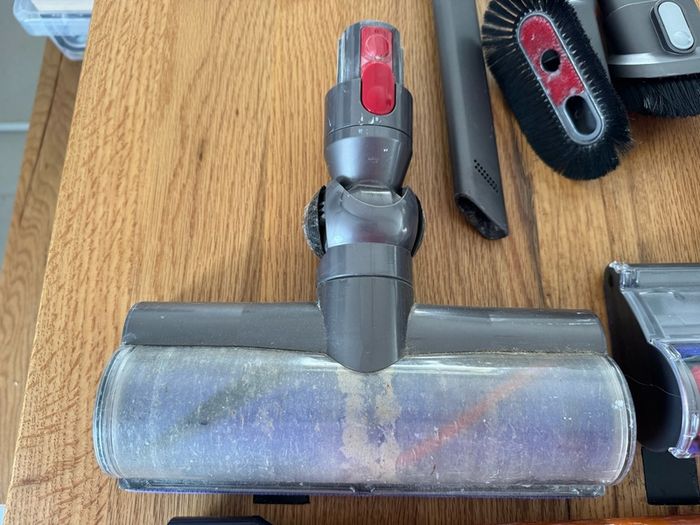 Dyson v8 Absolute