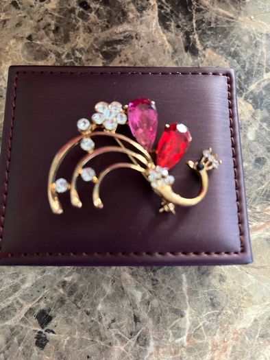brooch