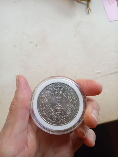 The Queen's Jubilee 1977 Crown
