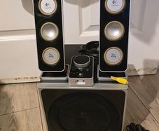 Logitech Z4 2.1 Speakers