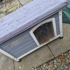 insulated dog kennel