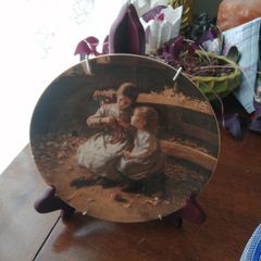 WEDGWOOD porcelain plate