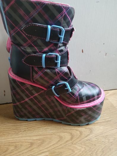 Monster High boots