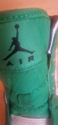 Air Jordan 1 Mid size 3.5