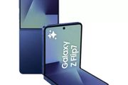 Samsung Galaxy Z Flip 7 512GB - Like New, 1 year old - 12 mth Samsung Waranty - Blue color